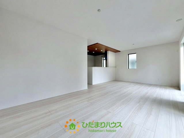 杉戸町清地3期　新築一戸建て　グラファーレの居間・リビング