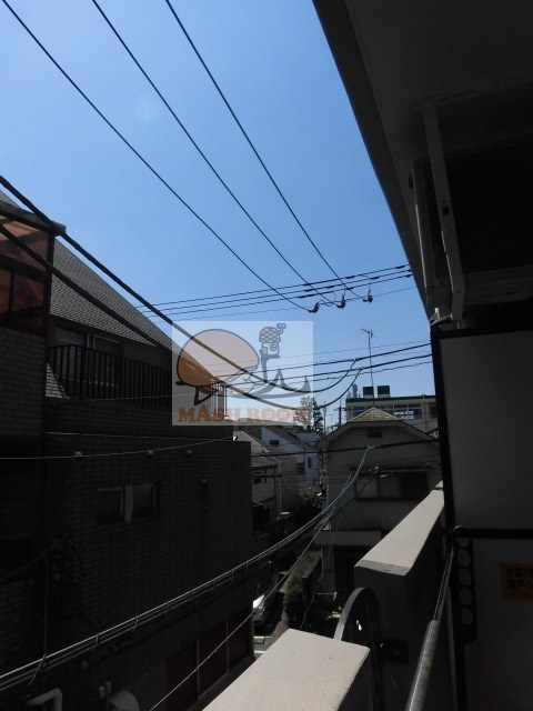 エスコート中野大和町のバルコニー