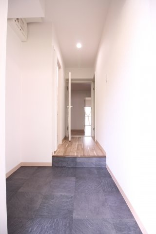 サムティ南多聞台の玄関