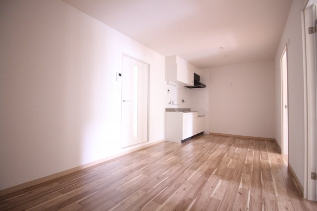 サムティ南多聞台の居間・リビング