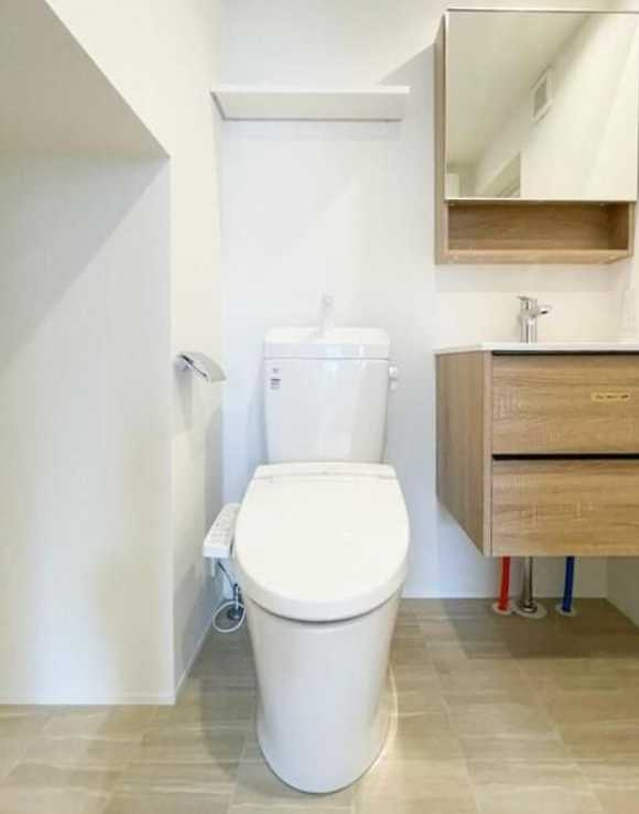 グランエッグス用賀　築浅　ネット無料　デザイナーズのトイレ