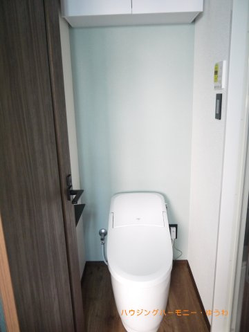 【トイレ】 | チサンマンション板橋 | 温水洗浄便座付きなので、快適にご使用いただけます。