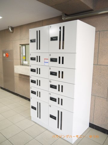 【その他共用部分】 | チサンマンション板橋 | 不在時にも安心！宅配ボックスがあります！