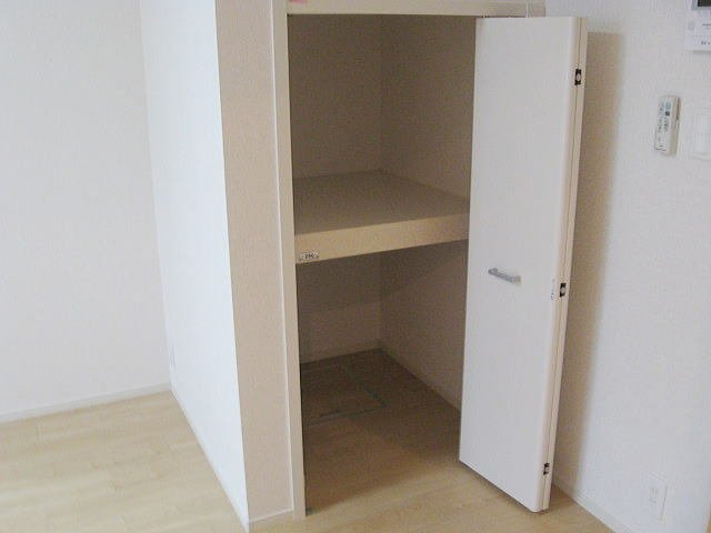 クレインＷの収納