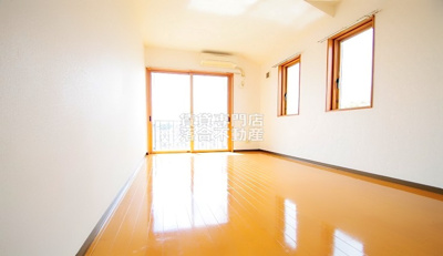 【居間・リビング】 | ブルームＴ・Ａ | 明るい落ち着いた色調のお部屋♪