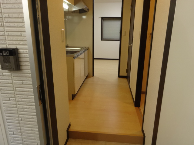 フジパレス宝塚南Ⅴ番館の玄関