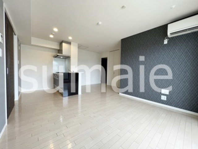 ル・クリザンテムの居間・リビング|14帖のリビング。