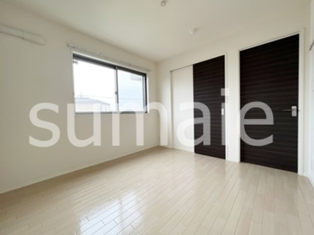 ル・クリザンテムの子供部屋|二面採光の寝室！