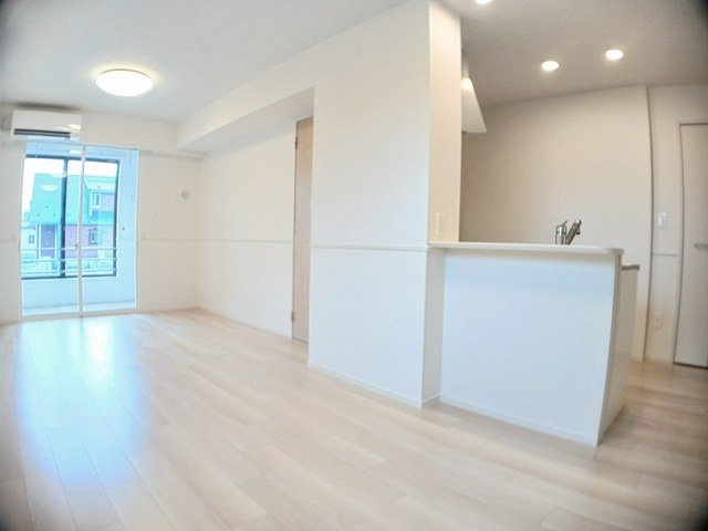 ララ・マヒナＣの居間・リビング