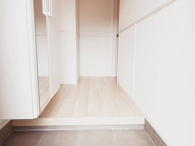 ララ・マヒナＣの玄関