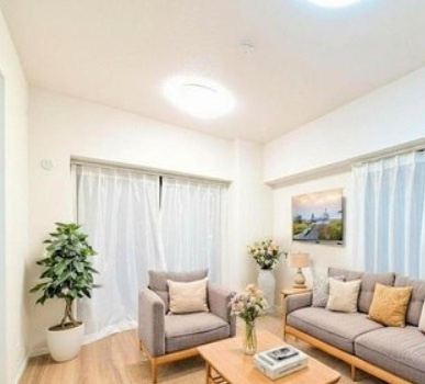 サンマンション青葉ガーデンの居間・リビング|ゆったりとくつろげるリビングダイニングは、家族との楽しい時間ですね。　