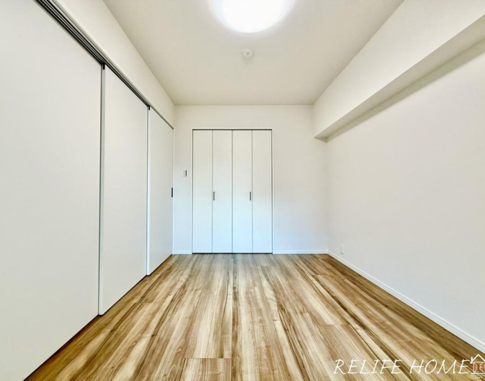 サンマンション青葉ガーデンの洋室|一人の時間を充実させるスタイリッシュな空間です。