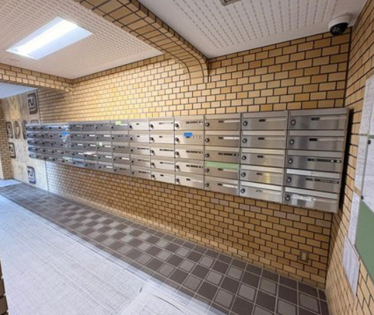 サンマンション青葉ガーデンのその他|エントランスの中にあります。