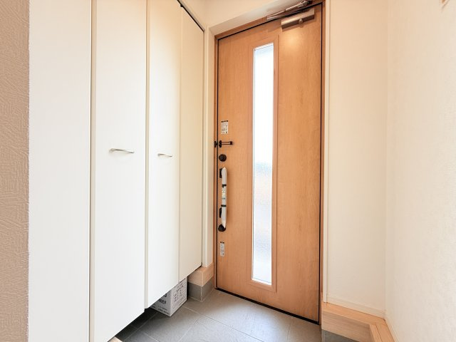 常総市東野原第1　新築戸建の玄関