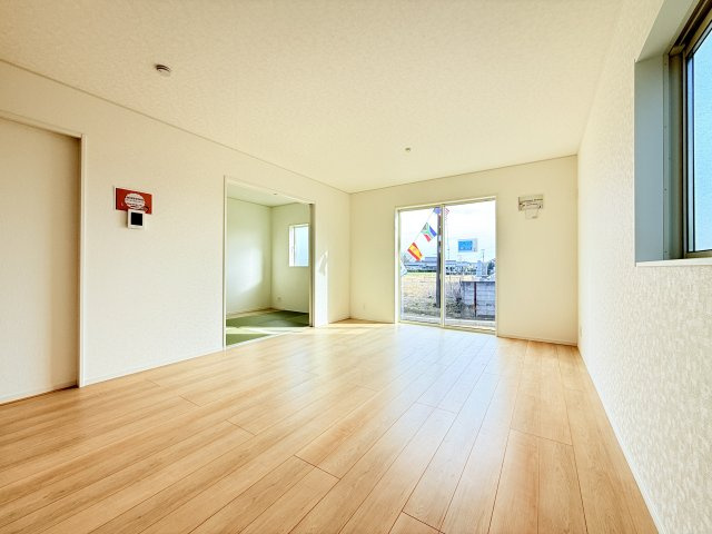 常総市東野原第1　新築戸建の居間・リビング