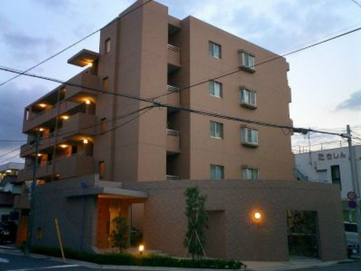 エスポワール・パレス