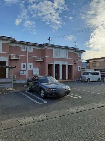 メゾン双鶴Ｄの駐車場