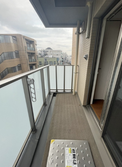 【バルコニー】