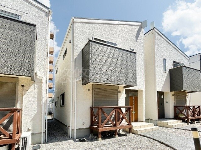 福岡市博多区東雲町２丁目のアパートの外観