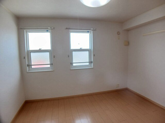 【内装】 | ラ・デシモＭ | 明るい色調の室内です