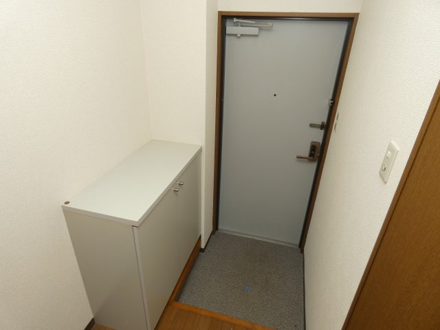 Sキューブほんまちのエントランス