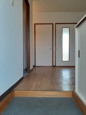 【玄関】 | ニューシティ三輪