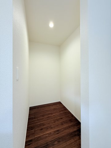 第1常総市東野原　新築戸建　1号棟の収納