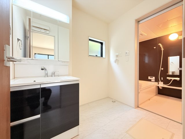 第1常総市東野原　新築戸建　1号棟の独立洗面台