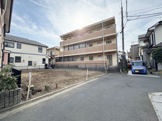 【前面道路含む現地写真】 | 川越市藤間　建築条件付売地　全1区画　(ふじみ野店) | 北側4.2mに接道しています。