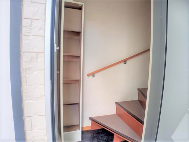 【玄関】 | レオパレスドイシャンⅡ | 設備・仕様は号室により異なる為、現況を優先致します。