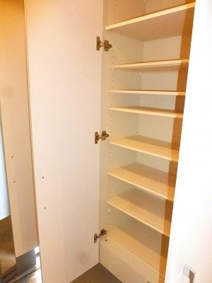 【収納】 | サーパス県立劇場前 | シューズクロゼット※前回募集時の写真２０２３年６月撮影