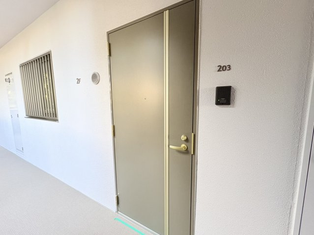M's Suiteの玄関|参考写真になりますのでご承知おき下さい。