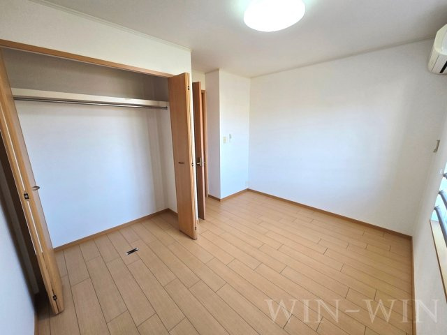 サンリット スクエアーS.Kの洋室