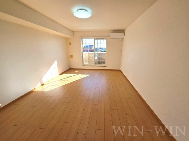 サンリット スクエアーS.Kの居間・リビング