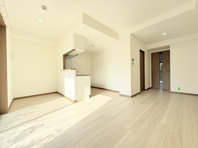 【居間・リビング】 | M's Suite | 参考写真になりますのでご承知おき下さい。