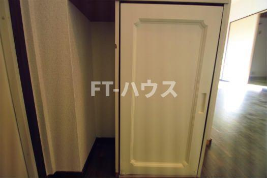 サニーハイツⅡの玄関
