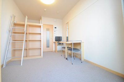 【居間・リビング】 | レオパレス水前寺 | 設備・使用は号室により異なる為、現況を優先致します。