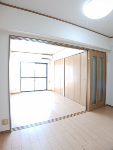 アニバーサリーの居間・リビング