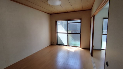 【居間・リビング】 | 榮久ハイツ