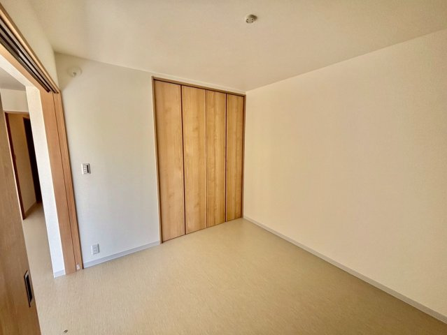 トラミッドヴィラ花田の洋室