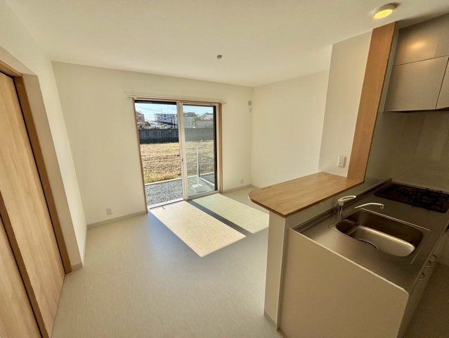 トラミッドヴィラ花田の居間・リビング