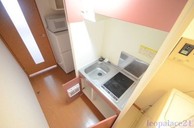 【キッチン】 | レオパレスプルミエール新屋敷 | 設備・使用は号室により異なる為、現況を優先致します。