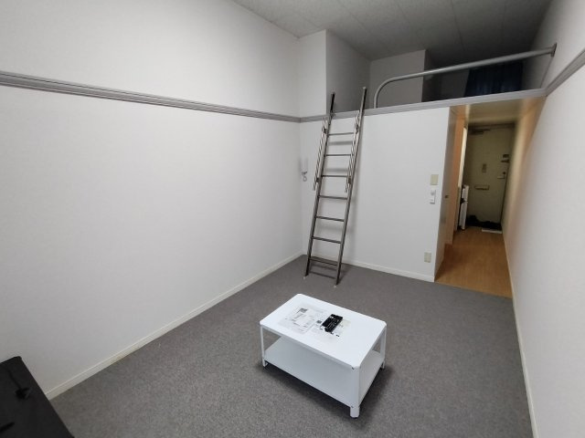 レオパレスパークサイド南熊本の居間・リビング|設備・仕様は号室により異なる為、現況を優先致します。