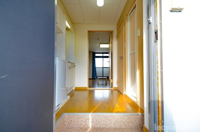 【玄関】 | レオパレス上徳 | 設備・仕様は号室により異なる為、現況を優先致します。