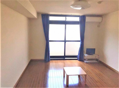 【居間・リビング】 | レオパレスＳｕｎＲｏｍａｎ琴平 | 設備仕様は号室により異なる為、現況を優先致します。