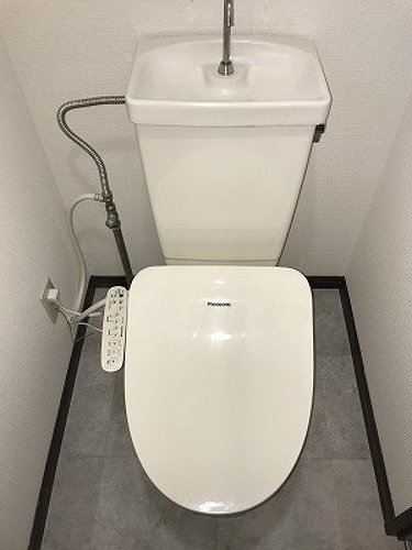 ライオンズマンション新大江第２のトイレ|温水洗浄便座新規設置