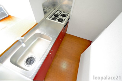 【キッチン】 | レオパレス上南部２０００ | 設備・仕様は号室により異なる為、現況を優先致します。