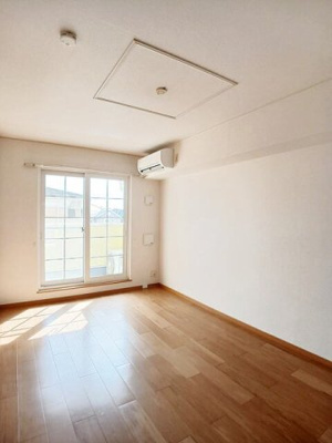 【居間・リビング】 | コゥジィーコートＢ