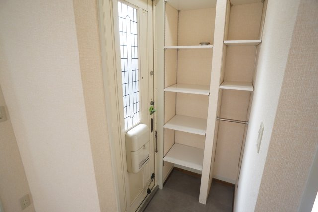 ルミエールＢ棟の玄関