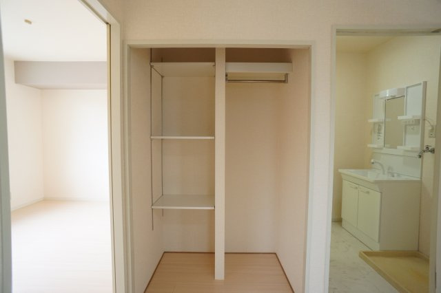 ルミエールＢ棟の収納